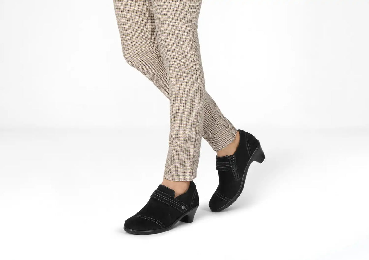 Eva - Black Suede
